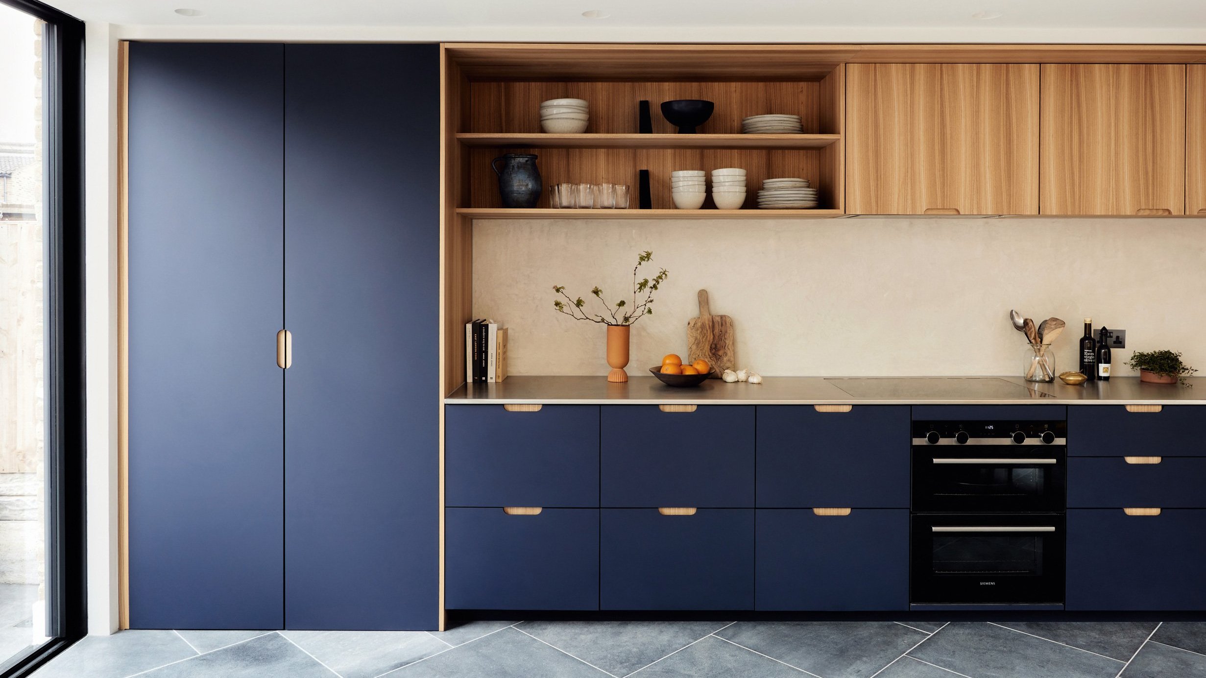 HOLTE_ELM_VENEER_WORKTOP_STAINLESS_STEEL_BLUE_LAMINATE_KITCHEN_BOOKSHELF_05