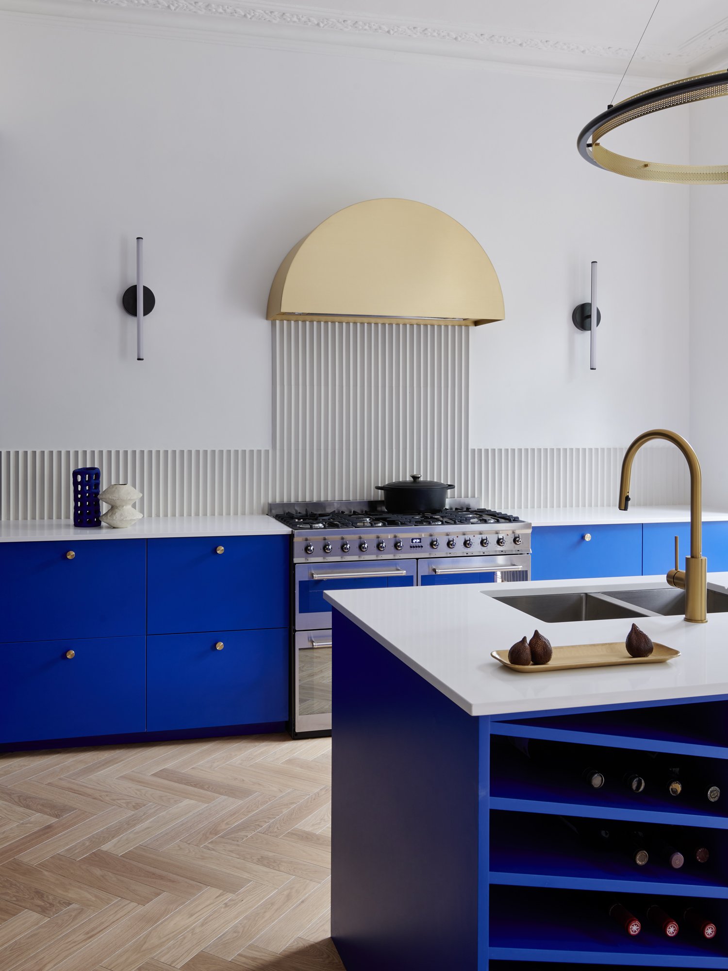 HOLTE_KITCHEN_LAMINATE_BLUE_BRASS_03