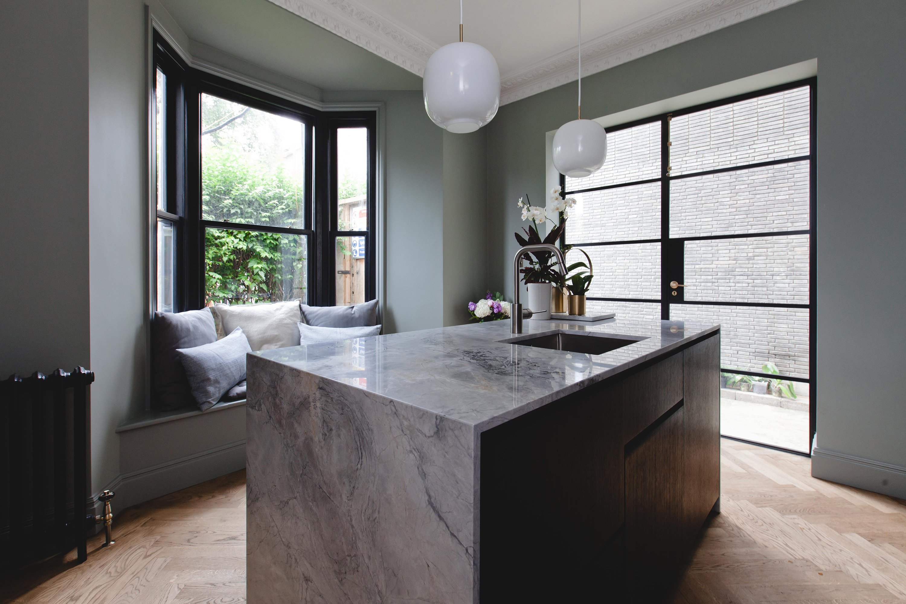 HOLTE_KITCHEN_STAINED_OAK_VENEER_MARBLE_WORKTOP_ISLAND_02