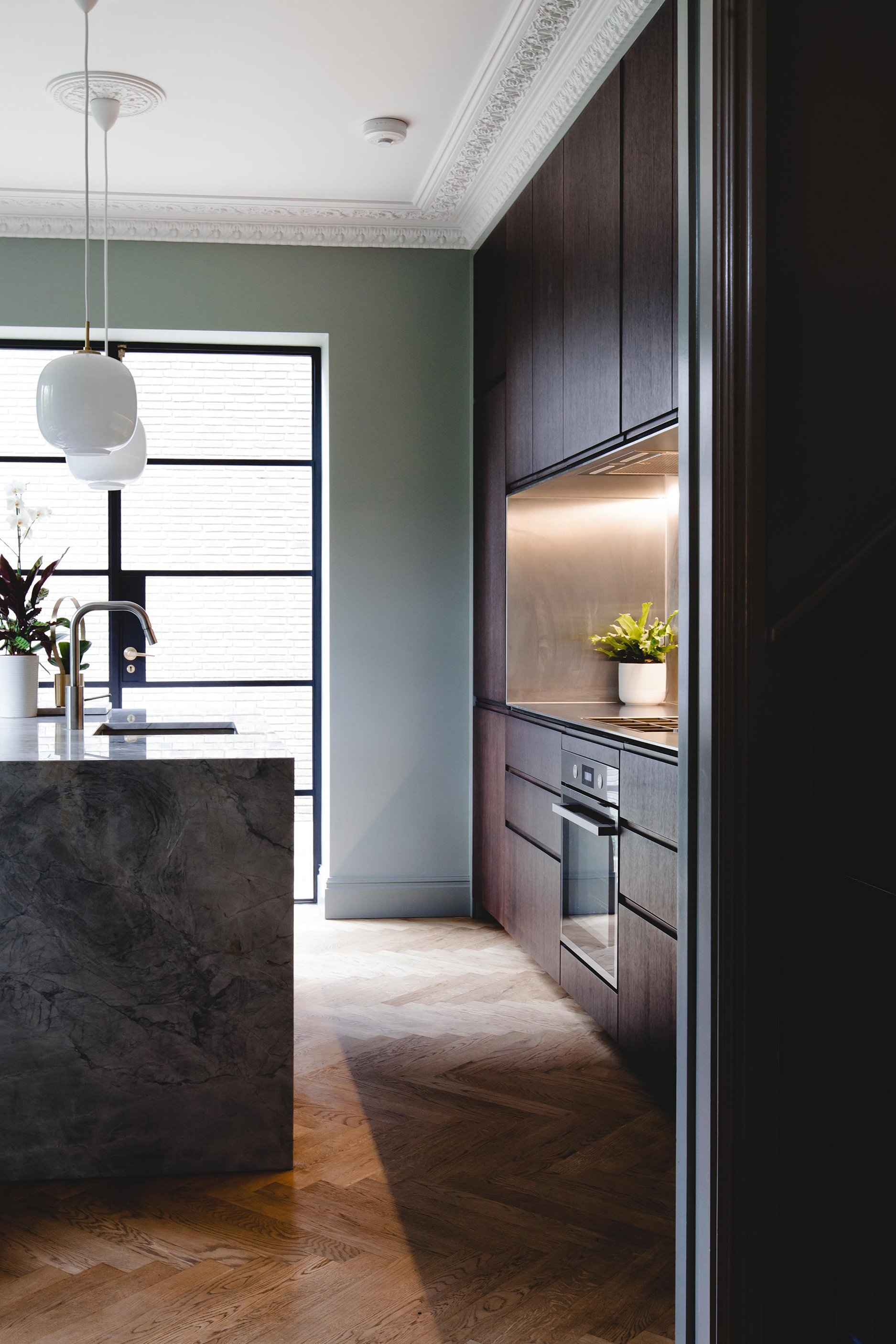 HOLTE_KITCHEN_STAINED_OAK_VENEER_MARBLE_WORKTOP_ISLAND_04
