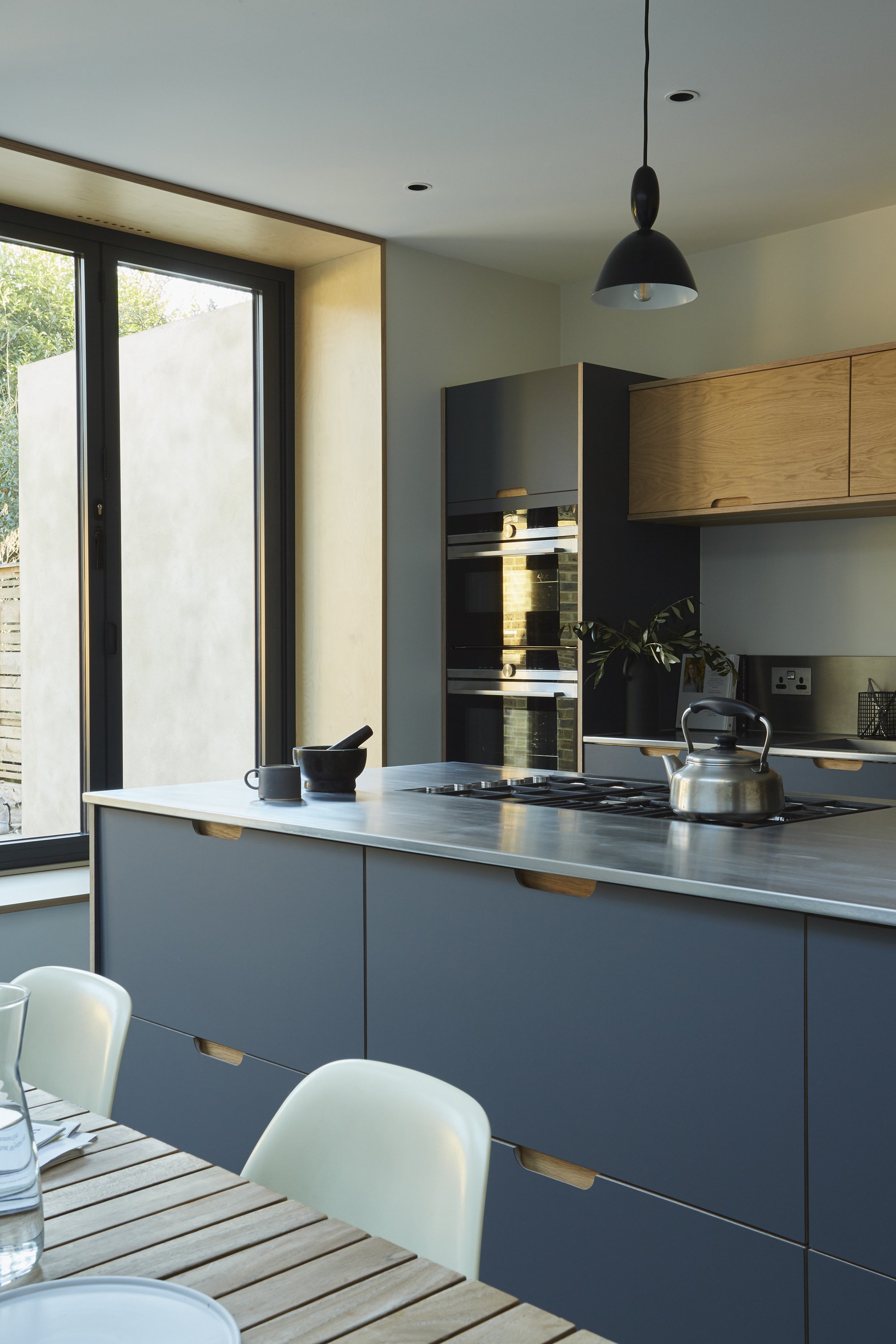 HOLTE_OAK_VENEER_GREY_BLUE_LAMINATE_STAINLESS_STEEL_SPLASHBACK_WORKTOP_KITCHEN_ISLAND_03