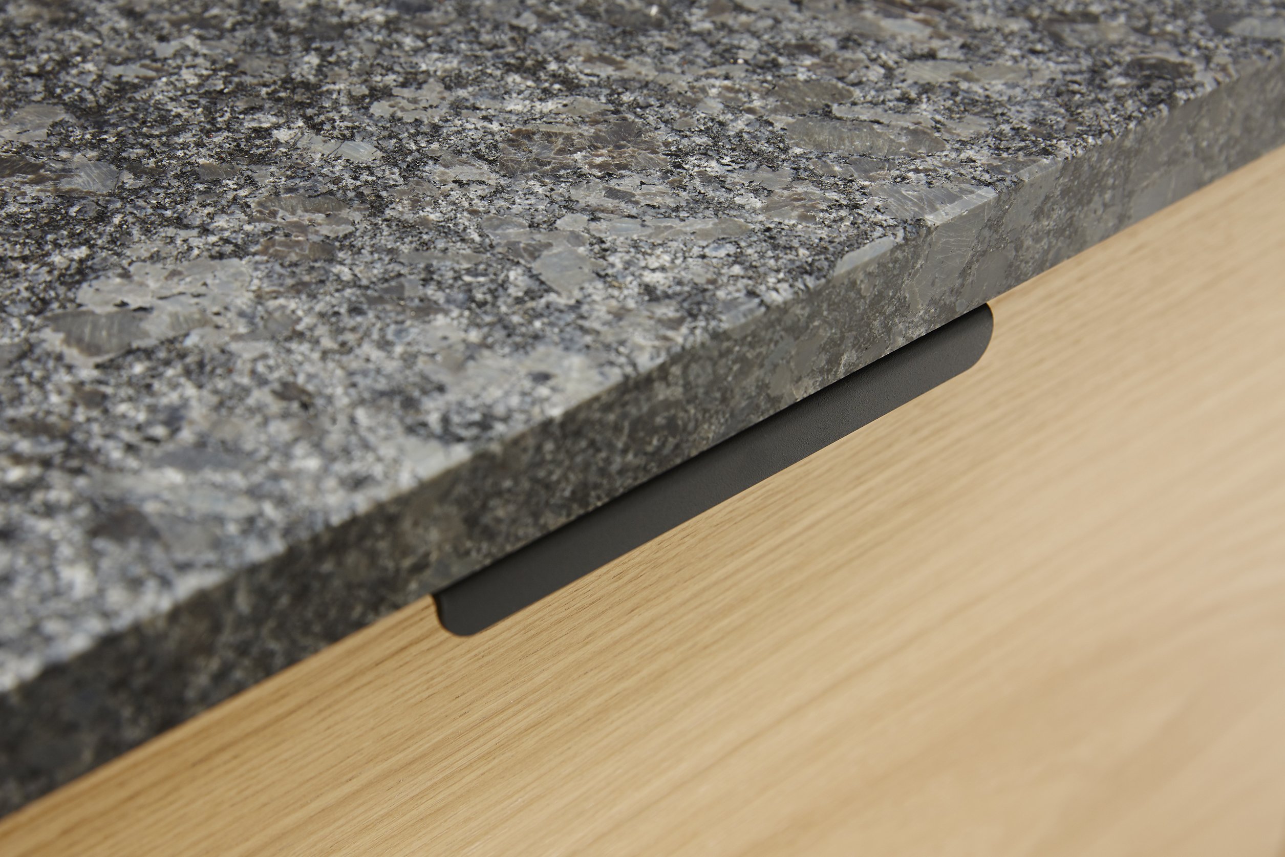 HOLTE_kitchen_wood_oak_granite worktop 01