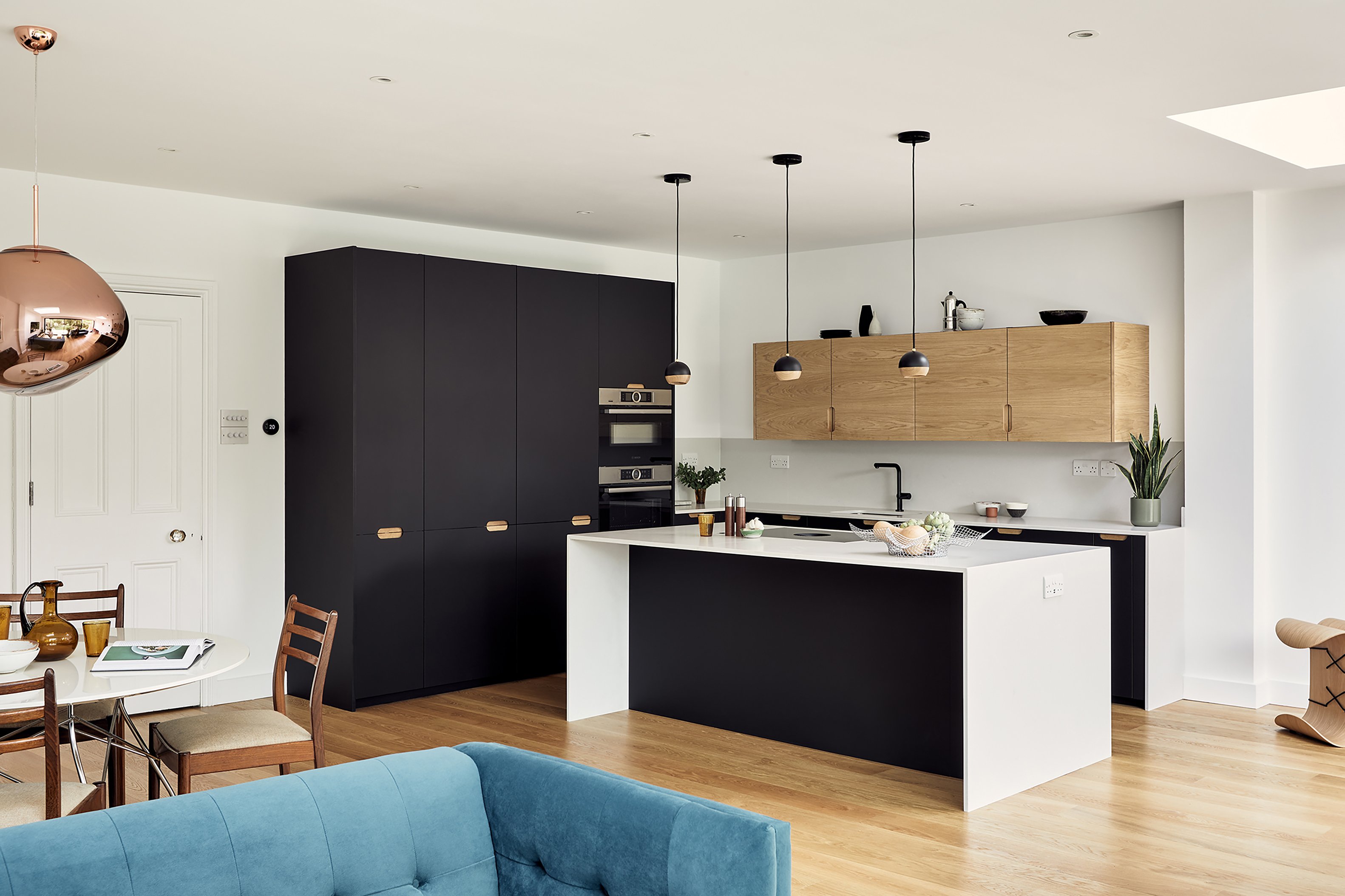 OAK_FENIX_NERO INGO_KITCHEN_CEASERSTONE_01