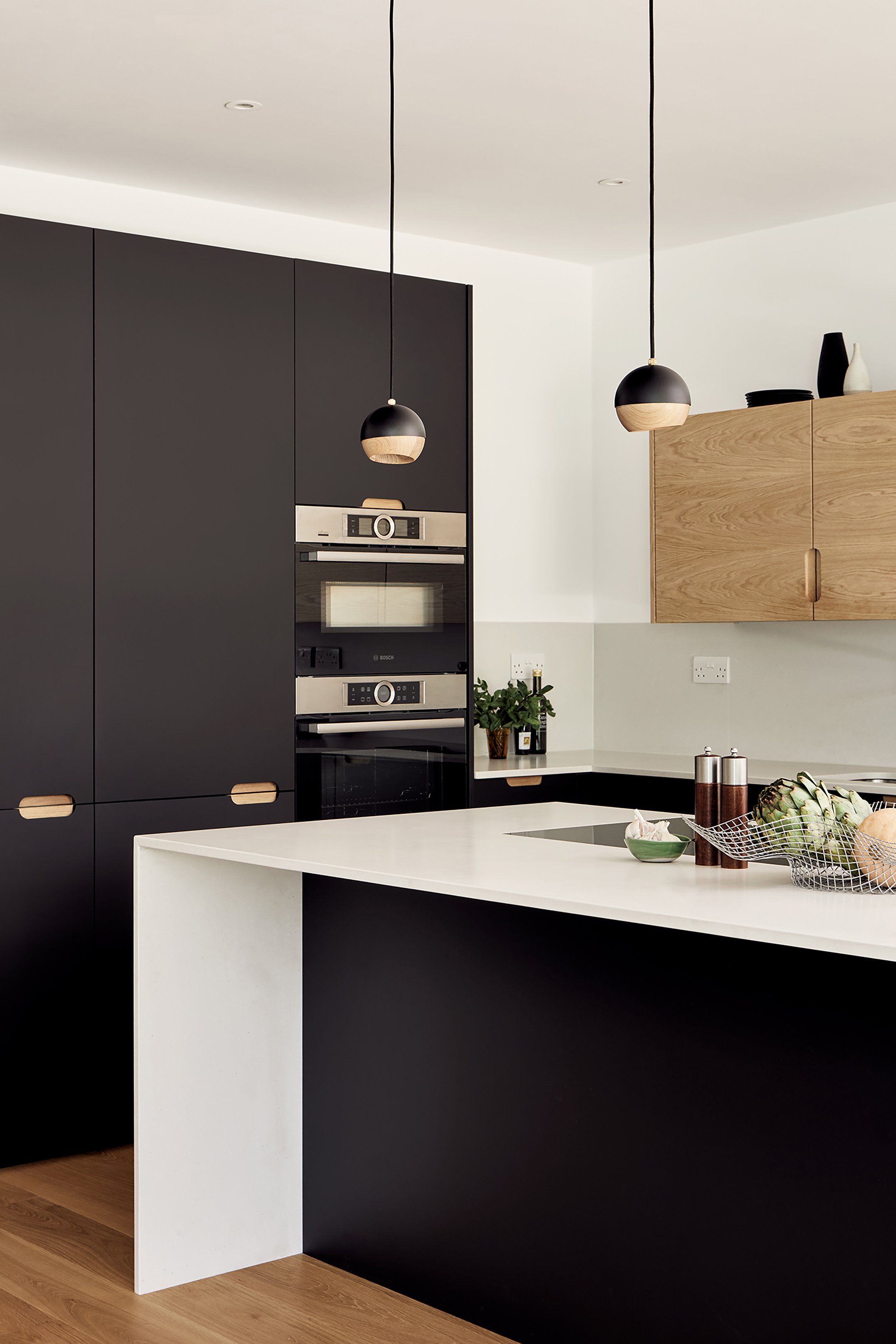 OAK_FENIX_NERO INGO_KITCHEN_CEASERSTONE_05