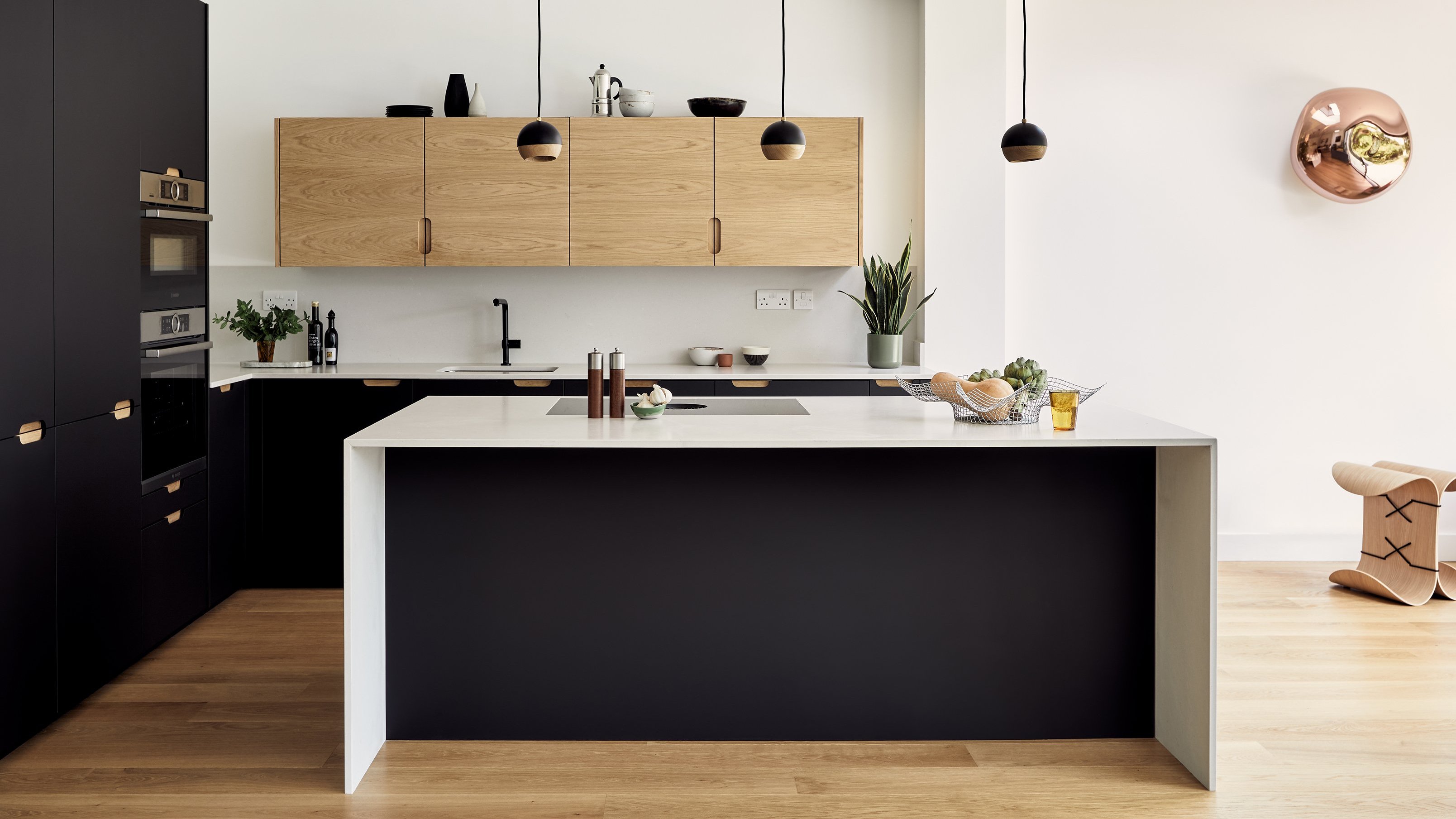 OAK_FENIX_NERO INGO_KITCHEN_ISLAND_CEASERSTONE_08