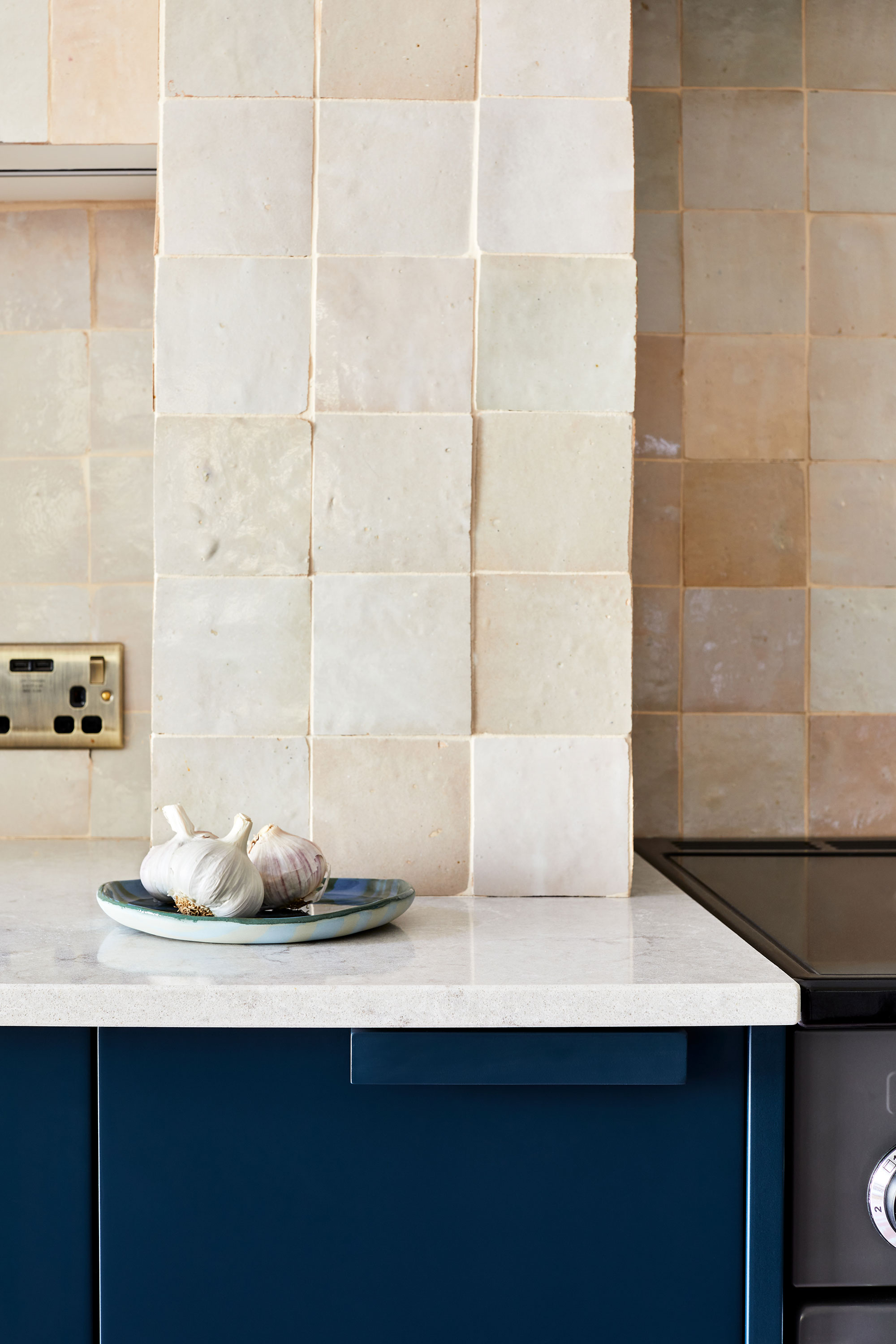 Kitchen worktop and tiled splashback