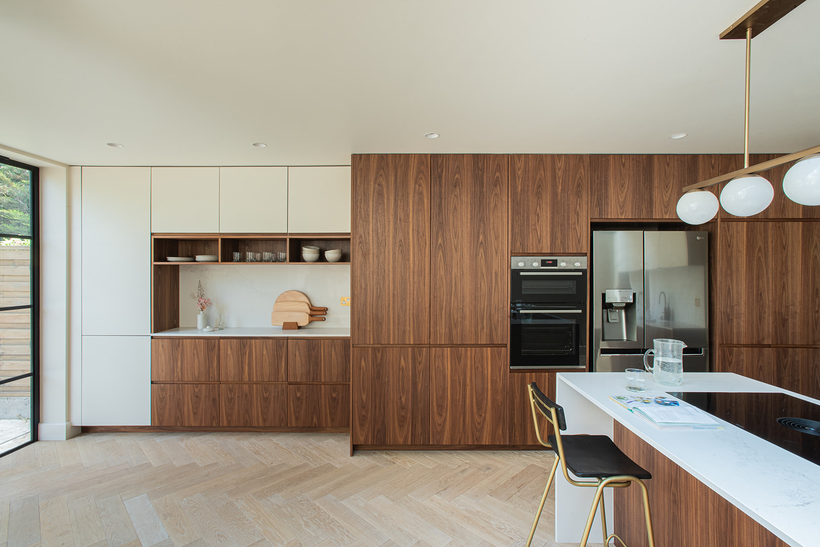 KITCHEN WITH WOOD CABINETS AND WHITE WORKTOP