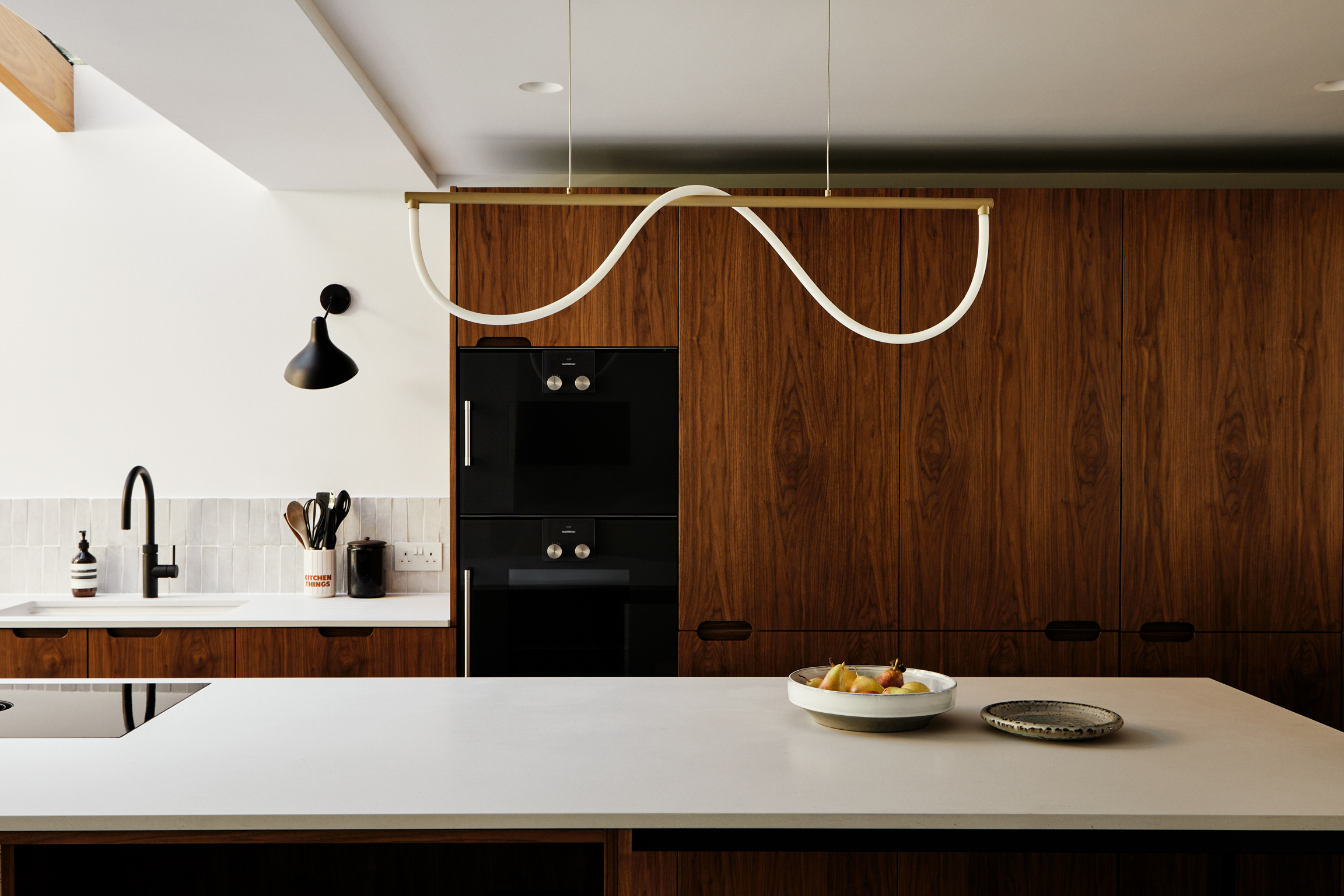 WOODEN KITCHEN WHITE WORKTOP