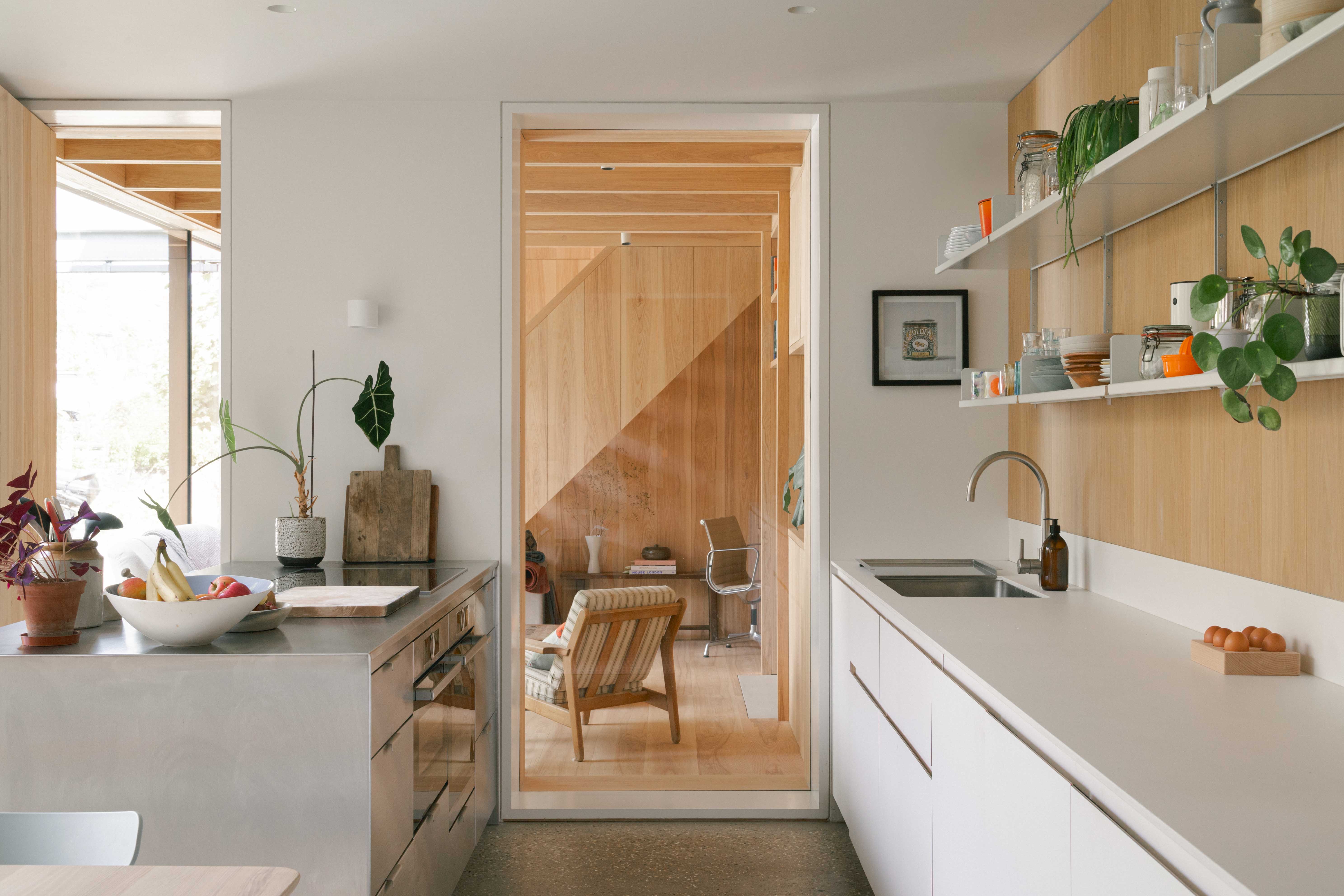 LEO COACH HOUSE-HOLTE-01-LOWRES