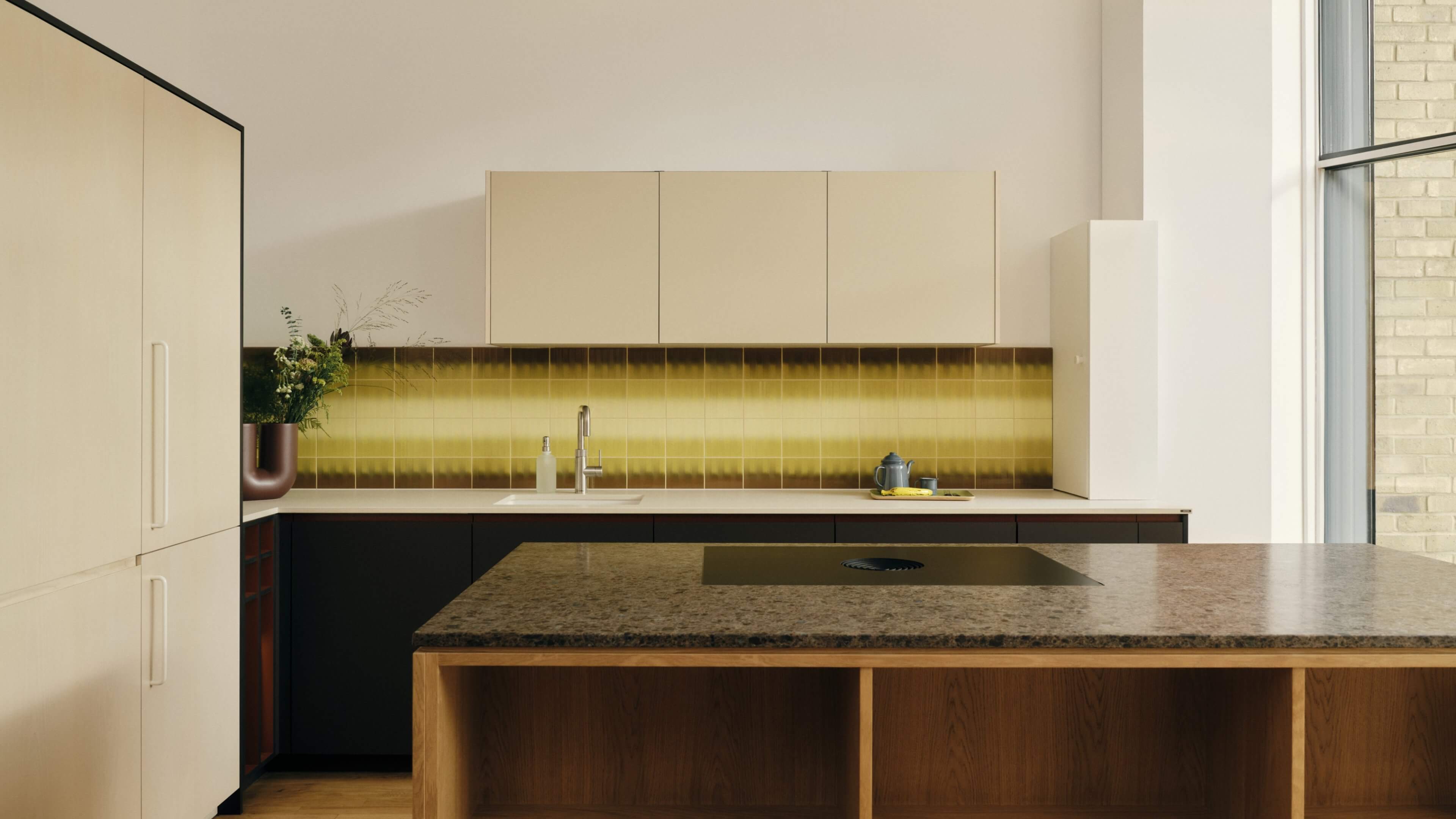 Holte-Showroom-Desktop-Landscape-4000x3200