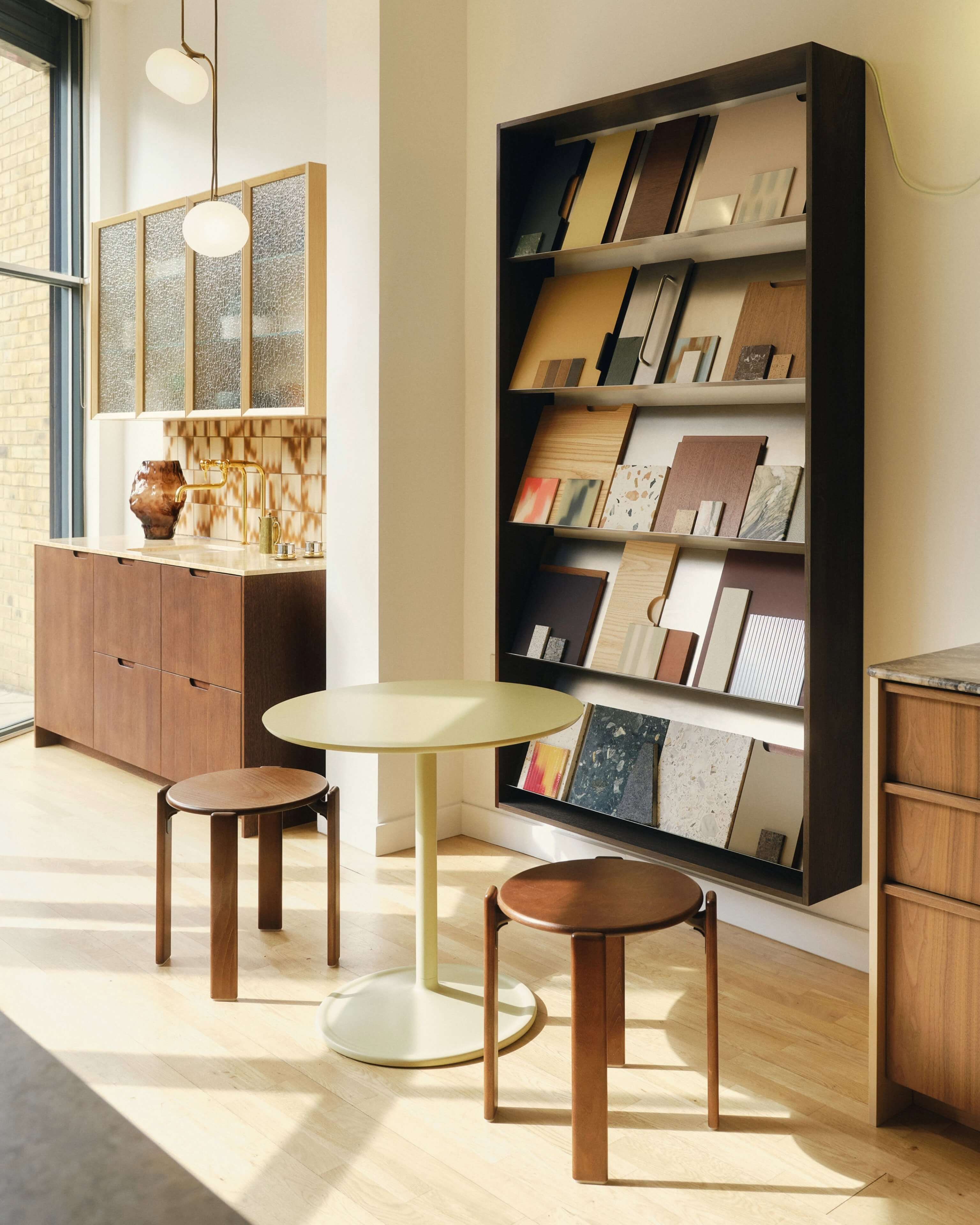 Holte-Showroom-Services-Sample-Shelf-Mobile-Portrait